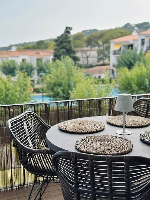 Apartment The Golden Oak In Calella Centre - 100M From Beach Palafrugell