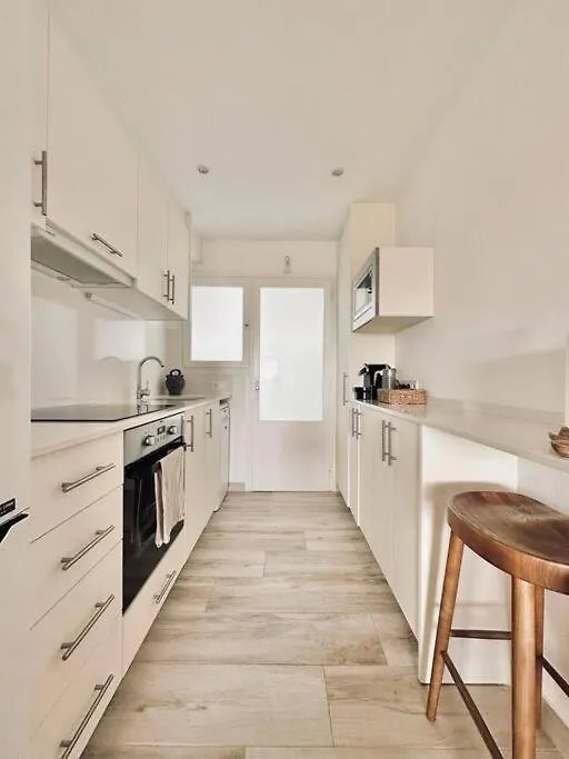 The Golden Oak In Calella Centre - 100M From Beach Palafrugell