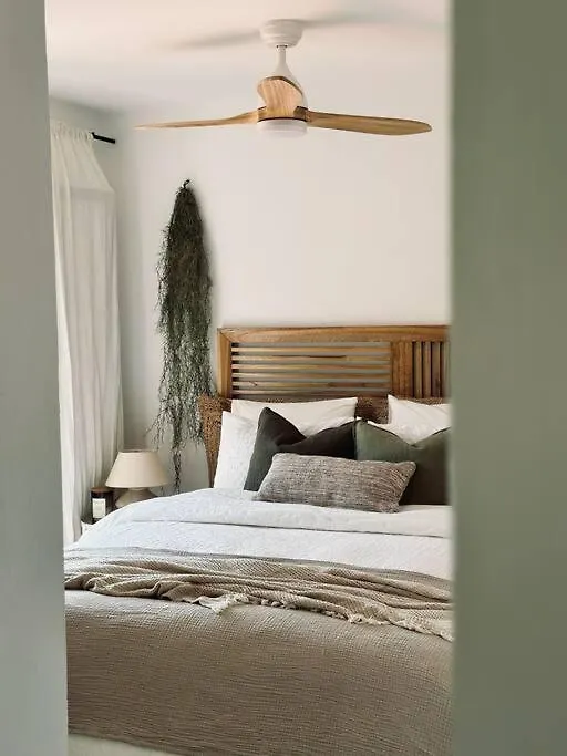 The Golden Oak In Calella Centre - 100M From Beach Palafrugell Spain